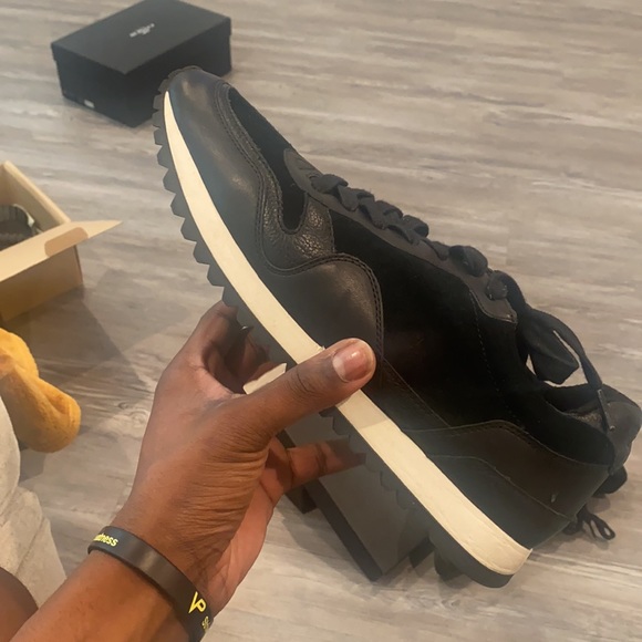 Coach Runners- 8/10 - Picture 5 of 5